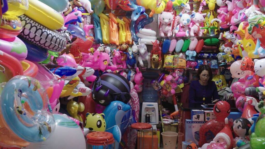 Queer Ecology. Mika Rottenberg – lehmbruckmuseum